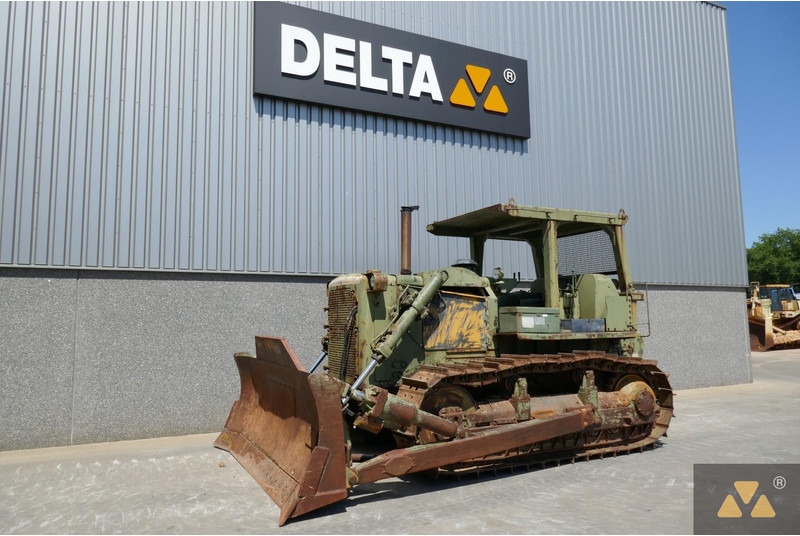 Caterpillar D7F Ex-army - Buldózer: 4 kép. Caterpillar D7F Ex-army - Buldózer: 4 kép.