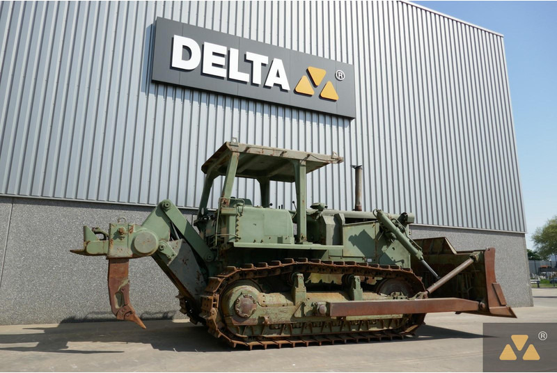 Caterpillar D7F Ex-army - Buldózer: 5 kép. Caterpillar D7F Ex-army - Buldózer: 5 kép.