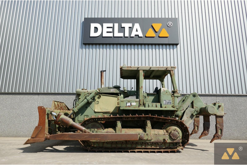 Caterpillar D7F Ex-army - Buldózer: 1 kép. Caterpillar D7F Ex-army - Buldózer: 1 kép.