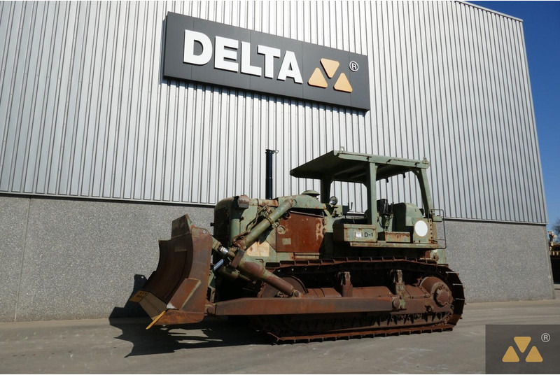 Caterpillar D7F Ex-army - Buldózer: 4 kép. Caterpillar D7F Ex-army - Buldózer: 4 kép.