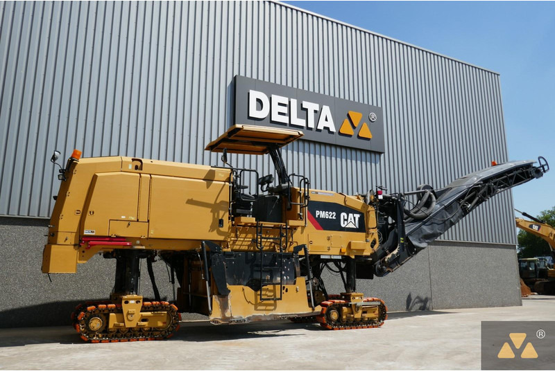 Caterpillar PM622 - Aszfaltozó gép: 5 kép. Caterpillar PM622 - Aszfaltozó gép: 5 kép.
