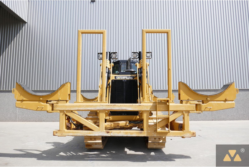 Caterpillar D8T Pipe carrier - Építőipari gépek: 3 kép. Caterpillar D8T Pipe carrier - Építőipari gépek: 3 kép.