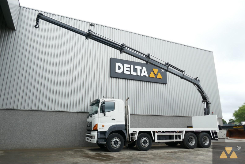 Hino 700FY crane - Darus autó: 3 kép. Hino 700FY crane - Darus autó: 3 kép.