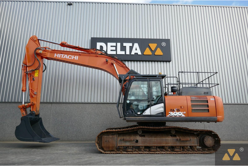 Hitachi ZX300LC-6 - Lánctalpas kotró: 1 kép. Hitachi ZX300LC-6 - Lánctalpas kotró: 1 kép.