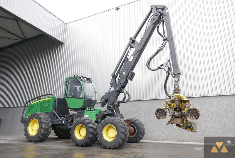 Fakitermelő gép John Deere 1270E: 10 kép.