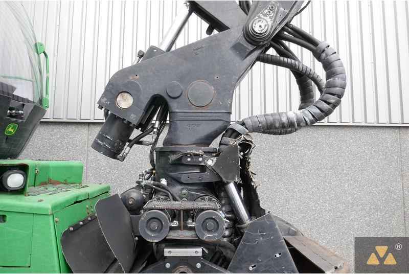 Fakitermelő gép John Deere 1270E: 18 kép.