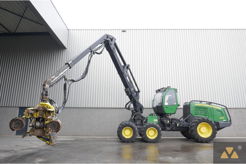 Fakitermelő gép John Deere 1270E: 12 kép.