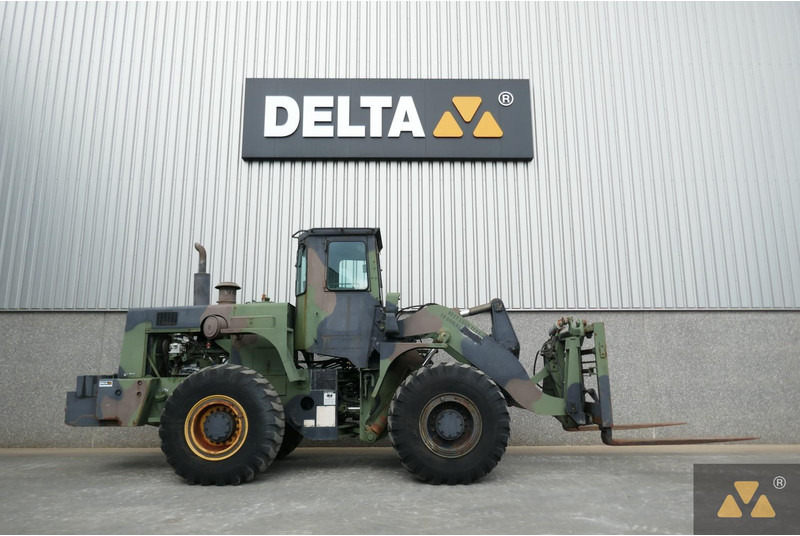 Komatsu 540 Ex- - Gumikerekes homlokrakodó: 2 kép. Komatsu 540 Ex- - Gumikerekes homlokrakodó: 2 kép.