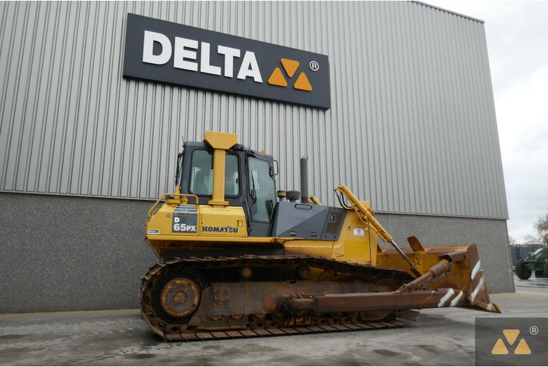 Komatsu D65PX-15EO - Buldózer: 5 kép. Komatsu D65PX-15EO - Buldózer: 5 kép.