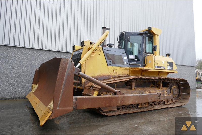 Komatsu D85PX-15 - Buldózer: 4 kép. Komatsu D85PX-15 - Buldózer: 4 kép.