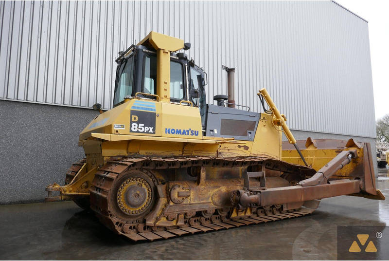 Komatsu D85PX-15 - Buldózer: 5 kép. Komatsu D85PX-15 - Buldózer: 5 kép.
