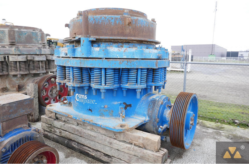 NORDBERG-SYMONS 51" Shorthead - Kúpos törő: 3 kép. NORDBERG-SYMONS 51" Shorthead - Kúpos törő: 3 kép.