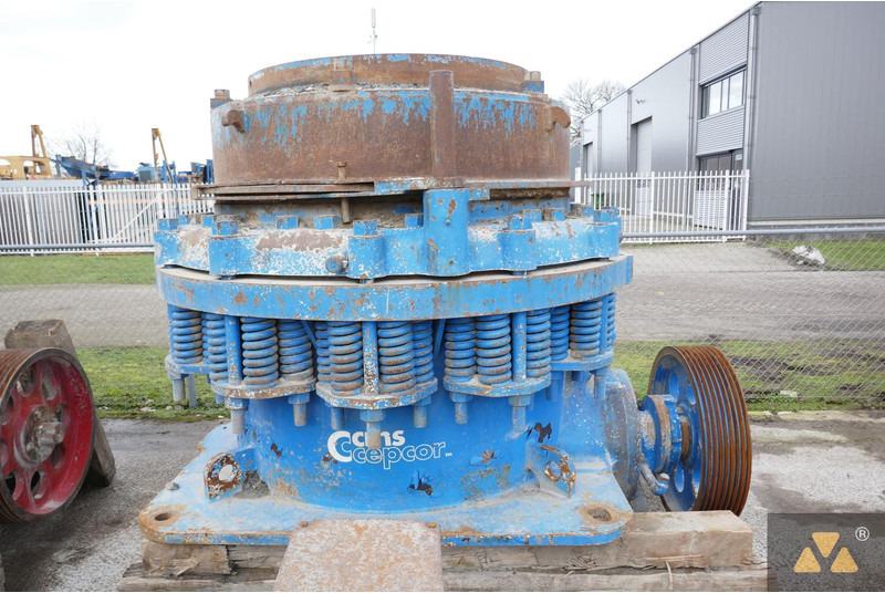 NORDBERG-SYMONS 51" Shorthead - Kúpos törő: 2 kép. NORDBERG-SYMONS 51" Shorthead - Kúpos törő: 2 kép.