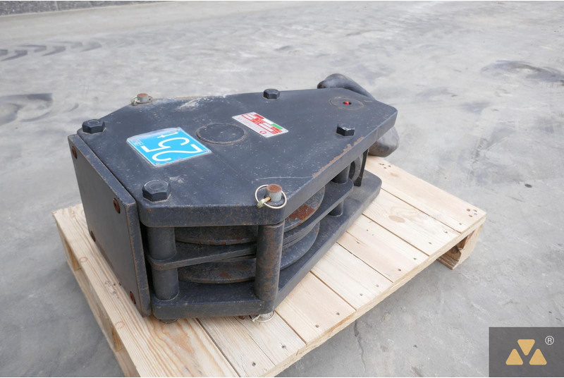 O.F.S. Hookblock 25T - Csőfektető: 5 kép. O.F.S. Hookblock 25T - Csőfektető: 5 kép.