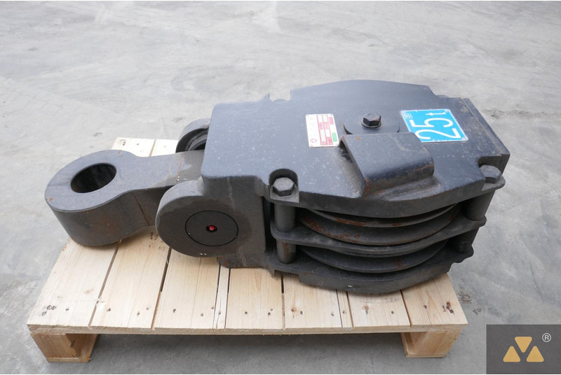 O.F.S. Sheave block 25T - Csőfektető: 4 kép. O.F.S. Sheave block 25T - Csőfektető: 4 kép.