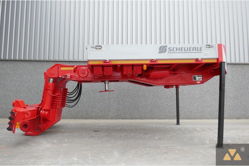 SCHEUERLE S1HKE-1320-3000 - Félpótkocsi mélybölcsős: 2 kép. SCHEUERLE S1HKE-1320-3000 - Félpótkocsi mélybölcsős: 2 kép.