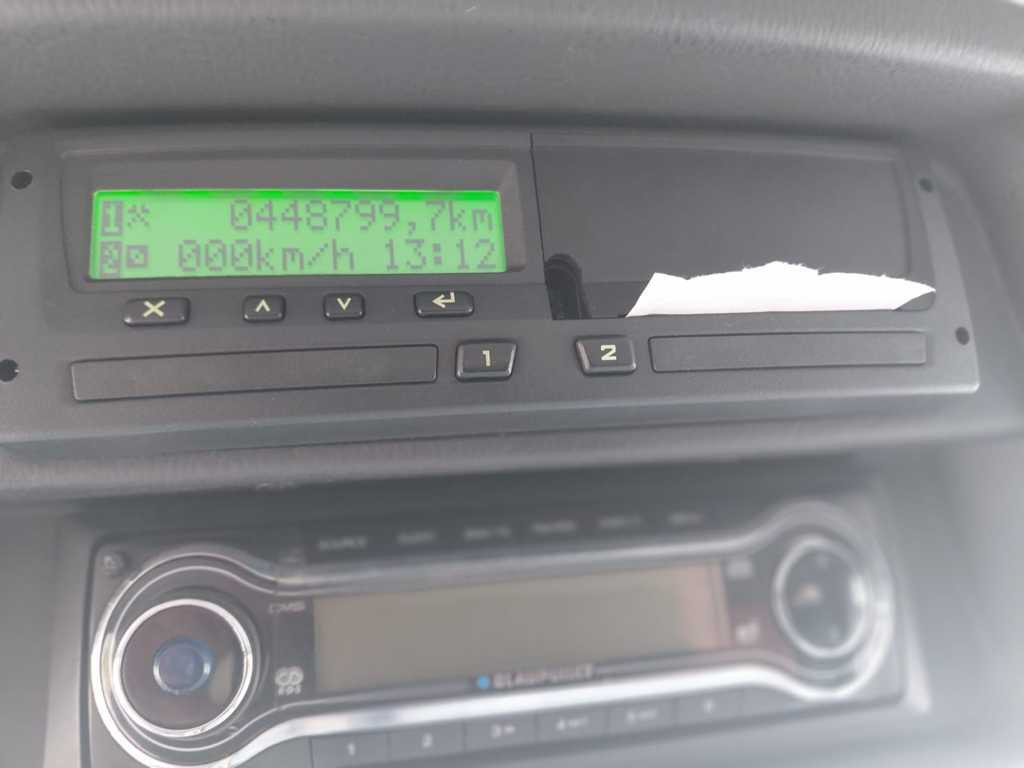 Ponyvás teherautó Avia D90, EURO 3, SIDES, HYDRAULIC FRONT: 7 kép.