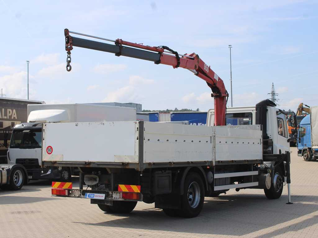 DAF CF 240, HYDRAULIC ARM HMF 953 K2, PNEU 80% - Platós teherautó, Darus autó: 4 kép. DAF CF 240, HYDRAULIC ARM HMF 953 K2, PNEU 80% - Platós teherautó, Darus autó: 4 kép.