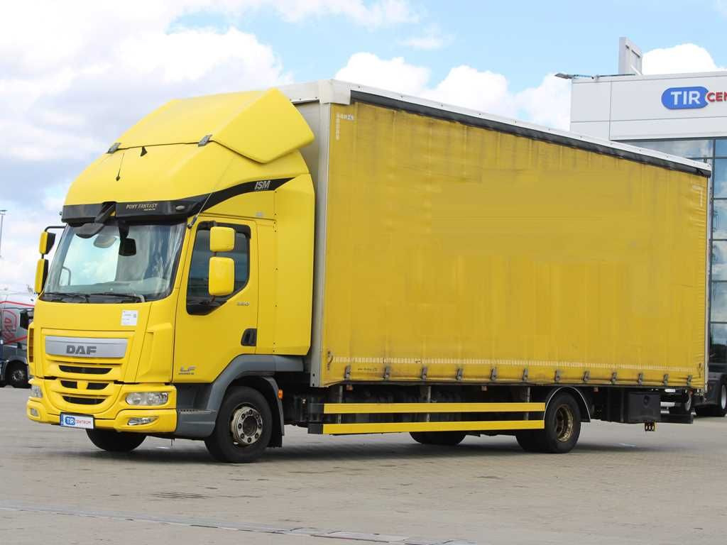 DAF LF 220FA, EURO 6, SLEEPING CABIN - Ponyvás teherautó: 1 kép. DAF LF 220FA, EURO 6, SLEEPING CABIN - Ponyvás teherautó: 1 kép.