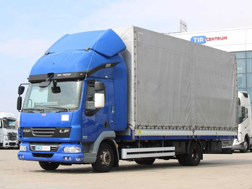 DAF LF 45.220, EURO 5 EEV, SLEEPING CABIN,SIDE-WALLS - Ponyvás teherautó: 1 kép. DAF LF 45.220, EURO 5 EEV, SLEEPING CABIN,SIDE-WALLS - Ponyvás teherautó: 1 kép.