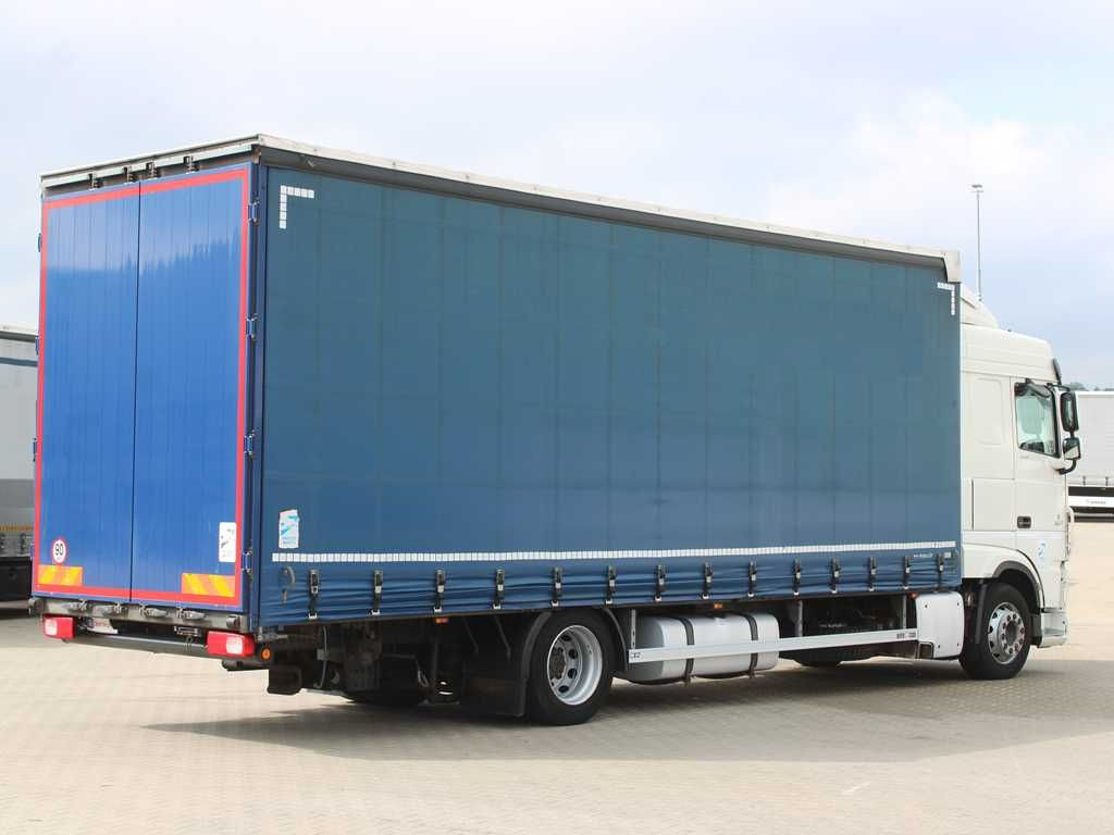 DAF XF 450, EURO 6, SECONDARY AIR CONDITIONIG - Ponyvás teherautó: 3 kép. DAF XF 450, EURO 6, SECONDARY AIR CONDITIONIG - Ponyvás teherautó: 3 kép.