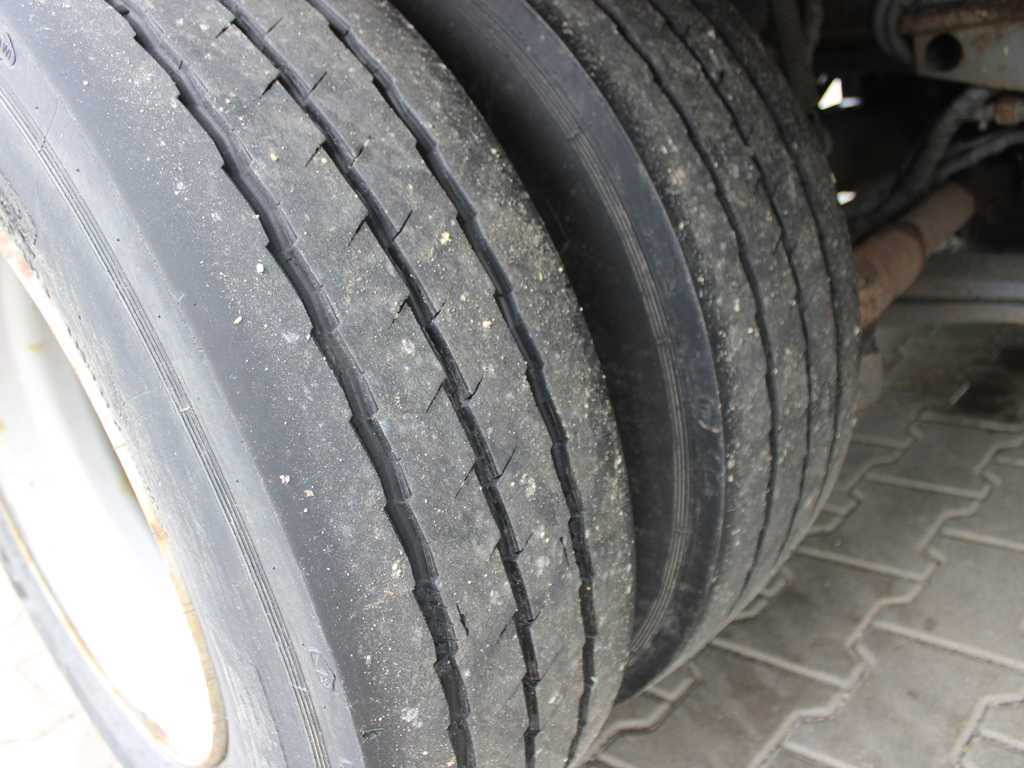 Félpótkocsi mélybölcsős Goldhofer STZ-TL 2-27/80, DRIVE-IN: 16 kép.