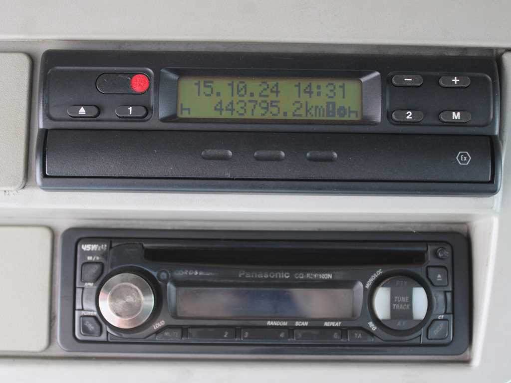 Platós teherautó, Darus autó Iveco EUROCARGO 100E17, EURO 3, HYDRAULIC ARM HIAB 035-2: 16 kép.