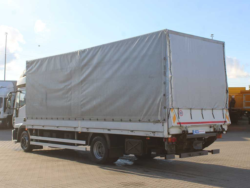 Iveco EUROCARGO 120E25, EURO 5, SIDE BOARD, HYDRAULIC FRONT - Ponyvás teherautó: 5 kép. Iveco EUROCARGO 120E25, EURO 5, SIDE BOARD, HYDRAULIC FRONT - Ponyvás teherautó: 5 kép.