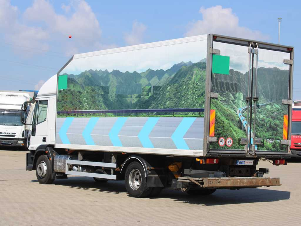 Iveco EUROCARGO 150E28, THERMO-KING TS-500, HYDRAULIC FRONT - Hűtős teherautó: 4 kép. Iveco EUROCARGO 150E28, THERMO-KING TS-500, HYDRAULIC FRONT - Hűtős teherautó: 4 kép.