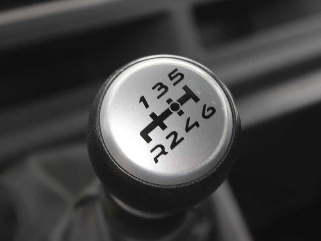 Ponyvás teherautó Iveco EUROCARGO 75E18, EURO 4, PNEU 80%: 18 kép.