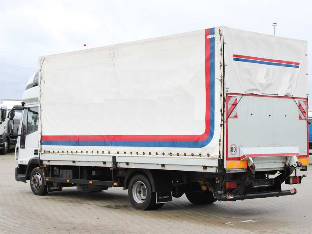 Iveco EUROCARGO 75E18, HYDRAULIC LIFT, SLEEPING CABIN Iveco EUROCARGO 75E18, TAIL LIFT, SLEEPING CABIN - Ponyvás teherautó: 4 kép. Iveco EUROCARGO 75E18, HYDRAULIC LIFT, SLEEPING CABIN Iveco EUROCARGO 75E18, TAIL LIFT, SLEEPING CABIN - Ponyvás teherautó: 4 kép.