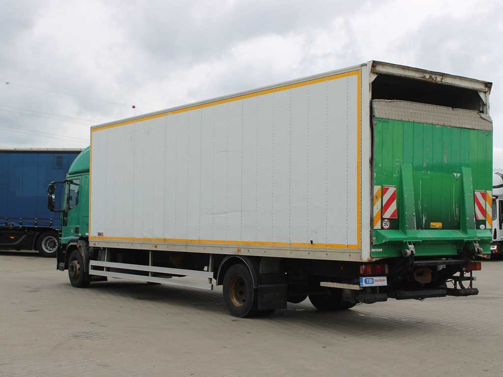 Iveco EUROCARGO ML 160E28, EURO 4, HYDRAULIC FRONT - Dobozos felépítményű teherautó: 4 kép. Iveco EUROCARGO ML 160E28, EURO 4, HYDRAULIC FRONT - Dobozos felépítményű teherautó: 4 kép.