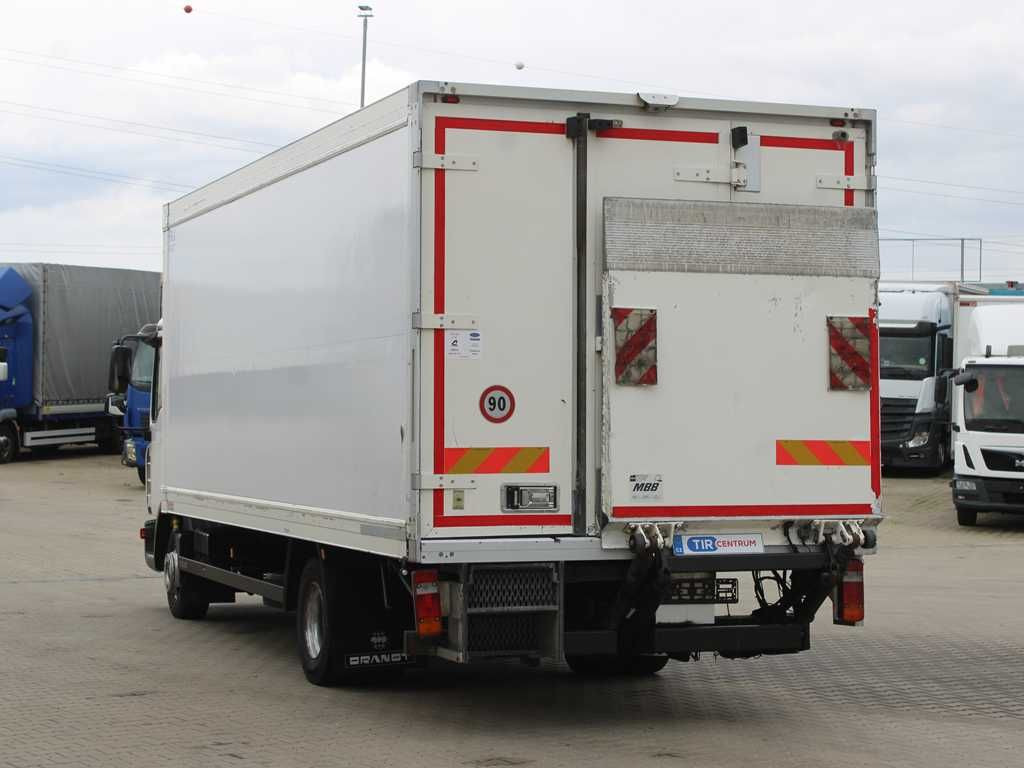 MAN TGL 12.210, TAIL LIFT, CARRIER SUPRA 850Mt - Hűtős teherautó: 4 kép. MAN TGL 12.210, TAIL LIFT, CARRIER SUPRA 850Mt - Hűtős teherautó: 4 kép.