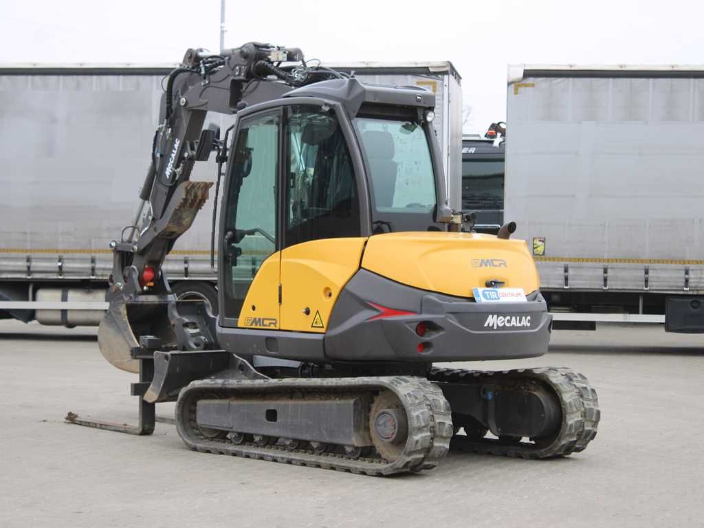 MECALAC 6 MCR - Lánctalpas kotró: 4 kép. MECALAC 6 MCR - Lánctalpas kotró: 4 kép.