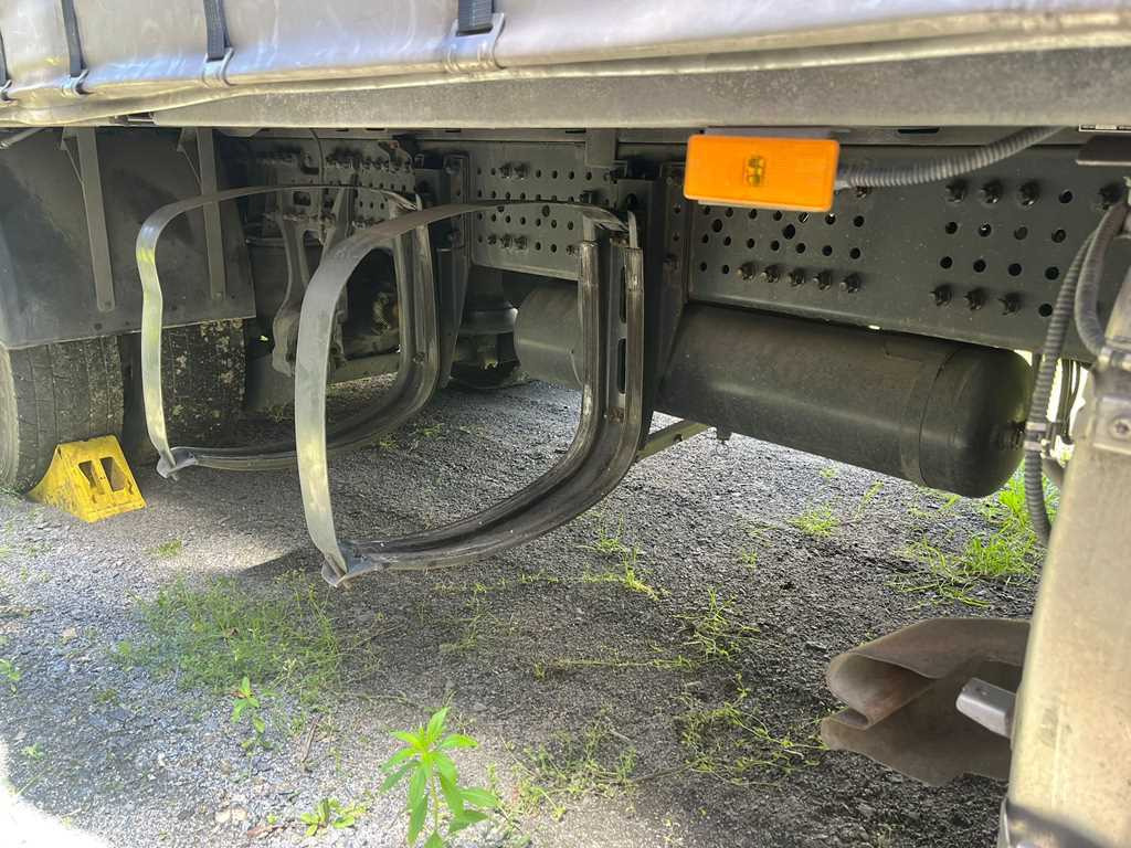 Mercedes-Benz Actros 2542, 6X2 + PANAV TVK18M - Ponyvás teherautó: 5 kép. Mercedes-Benz Actros 2542, 6X2 + PANAV TVK18M - Ponyvás teherautó: 5 kép.