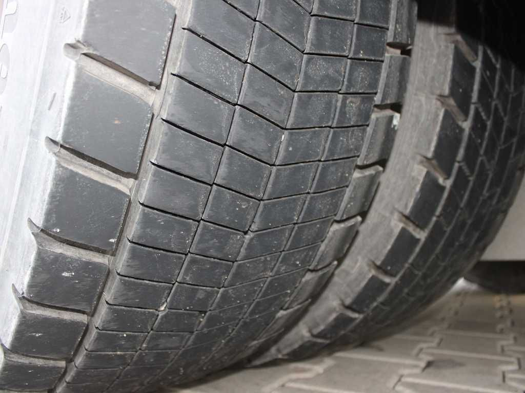 Ponyvás teherautó Mercedes-Benz Actros 2545, 6X2, EURO 6, AIR SUSPENSIONS: 19 kép.