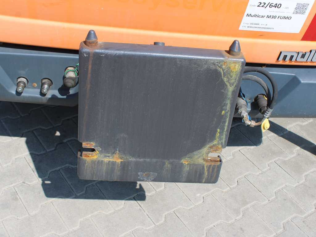 Multicar M30 FUMO, 4x4 - Billenőplatós teherautó, Többcélú/ Speciális jármű: 5 kép. Multicar M30 FUMO, 4x4 - Billenőplatós teherautó, Többcélú/ Speciális jármű: 5 kép.