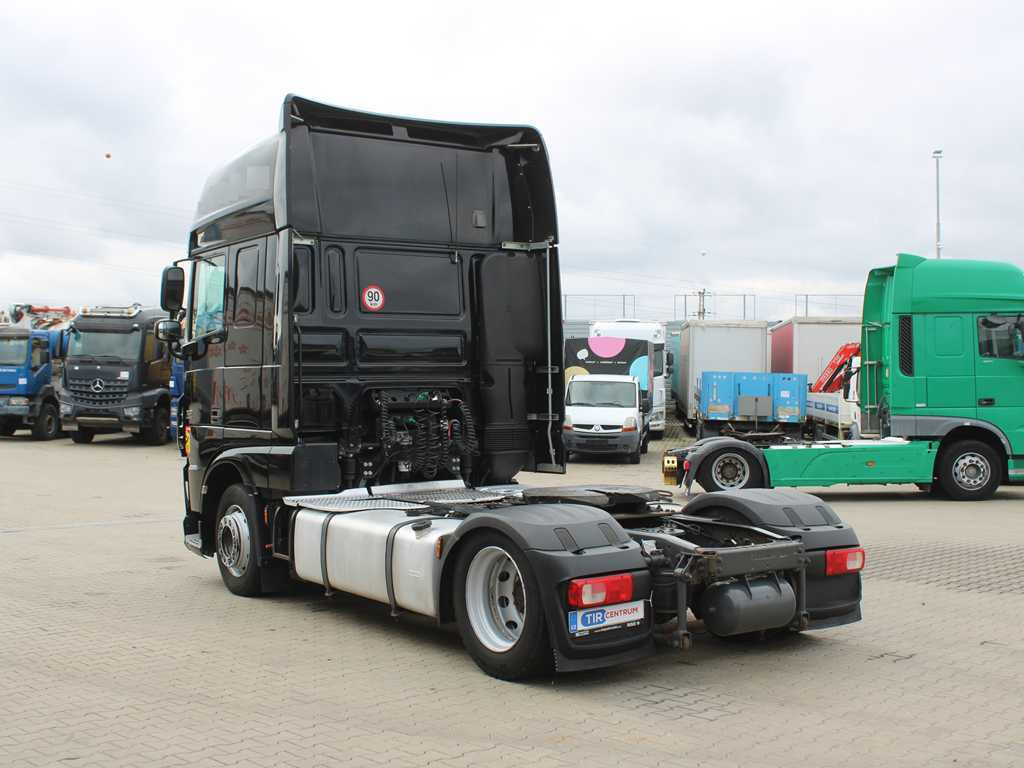 DAF XF 460, EURO 6, LOWDECK - Nyergesvontató: 5 kép. DAF XF 460, EURO 6, LOWDECK - Nyergesvontató: 5 kép.