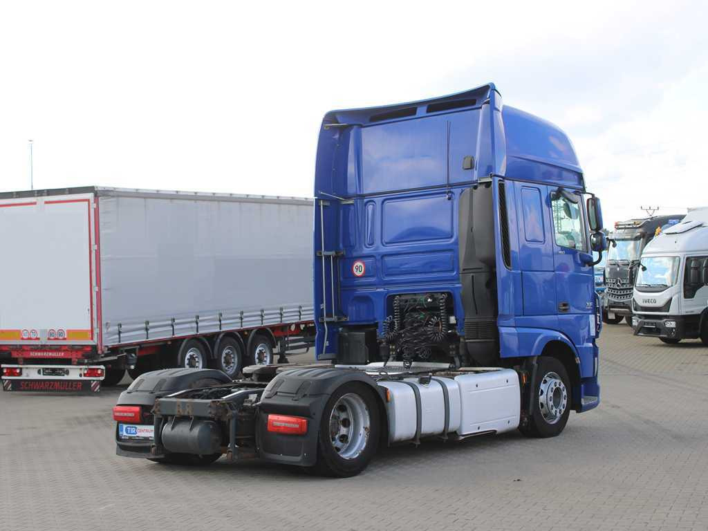 DAF XF 460 FT, EURO 6, LOW DECK - Nyergesvontató: 4 kép. DAF XF 460 FT, EURO 6, LOW DECK - Nyergesvontató: 4 kép.
