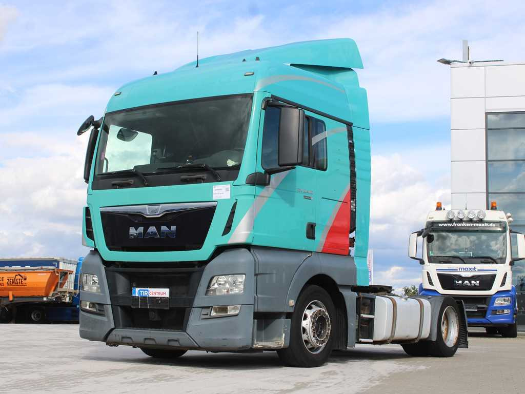 MAN TGX 18.400, EURO 6, LOW DECK - Nyergesvontató: 1 kép. MAN TGX 18.400, EURO 6, LOW DECK - Nyergesvontató: 1 kép.