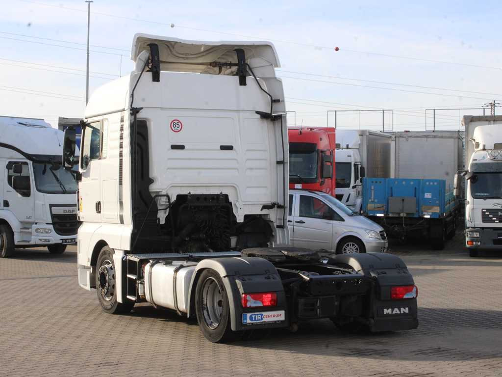 MAN TGX 18.500, LOWDECK, NAVIGATION, RETARDER, EURO 6 - Nyergesvontató: 5 kép. MAN TGX 18.500, LOWDECK, NAVIGATION, RETARDER, EURO 6 - Nyergesvontató: 5 kép.