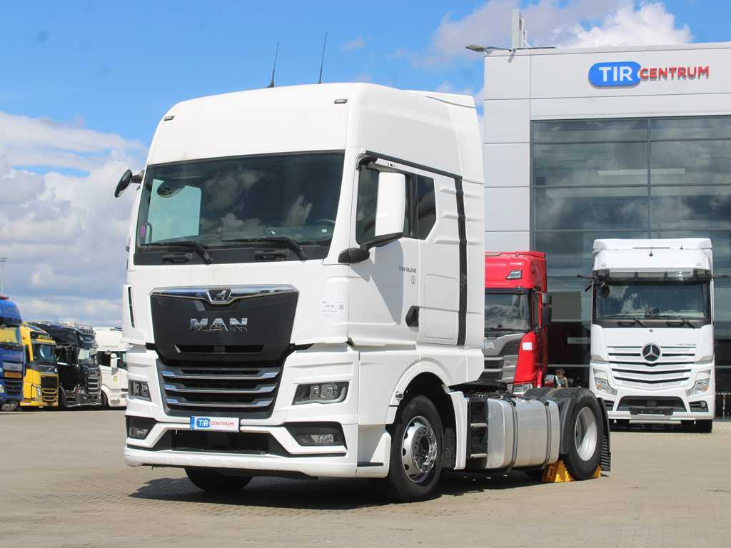 MAN TGX 18.510, EURO 6 - Nyergesvontató: 1 kép. MAN TGX 18.510, EURO 6 - Nyergesvontató: 1 kép.
