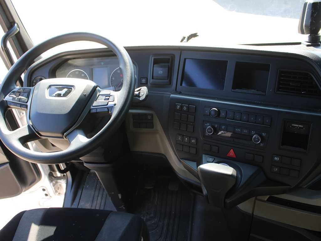 Nyergesvontató MAN TGX 18.510, EURO 6: 8 kép.