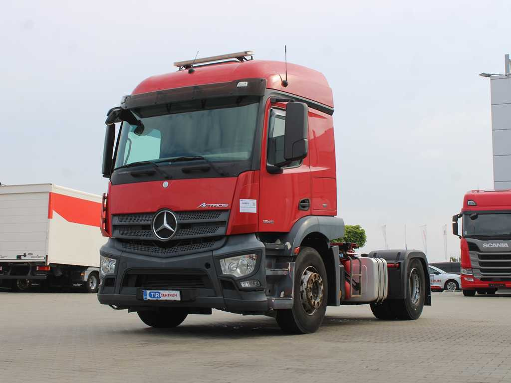 Mercedes-Benz ACTROS 1843, EURO 6, HYDRAULIC, RETARDER - Nyergesvontató: 1 kép. Mercedes-Benz ACTROS 1843, EURO 6, HYDRAULIC, RETARDER - Nyergesvontató: 1 kép.
