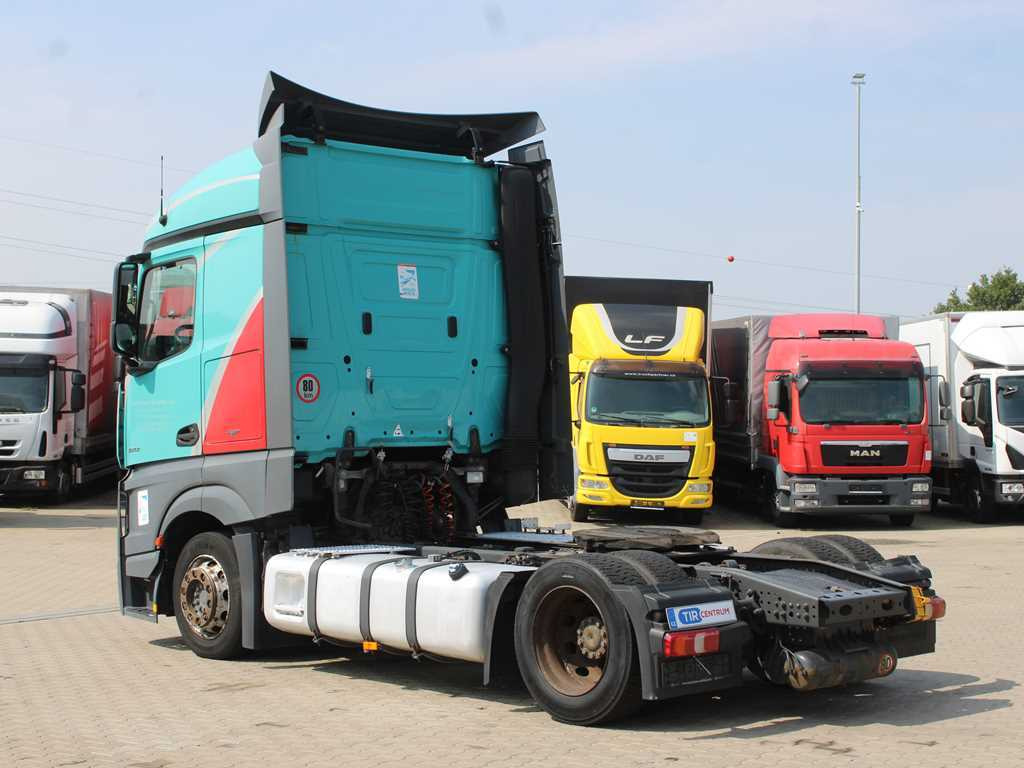 Mercedes-Benz Actros 1842, LOWDECK, EURO 6 - Nyergesvontató: 4 kép. Mercedes-Benz Actros 1842, LOWDECK, EURO 6 - Nyergesvontató: 4 kép.