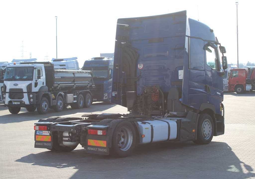 Renault T 520, EURO 6, LOWDECK, INDEPENDENT AIR CONDITIONING, TYRES 80% - Nyergesvontató: 4 kép. Renault T 520, EURO 6, LOWDECK, INDEPENDENT AIR CONDITIONING, TYRES 80% - Nyergesvontató: 4 kép.