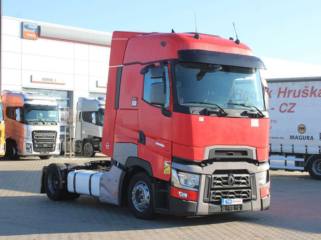 Renault T 520, EURO 6, LOWDECK, TIRES 80% - Nyergesvontató: 3 kép. Renault T 520, EURO 6, LOWDECK, TIRES 80% - Nyergesvontató: 3 kép.