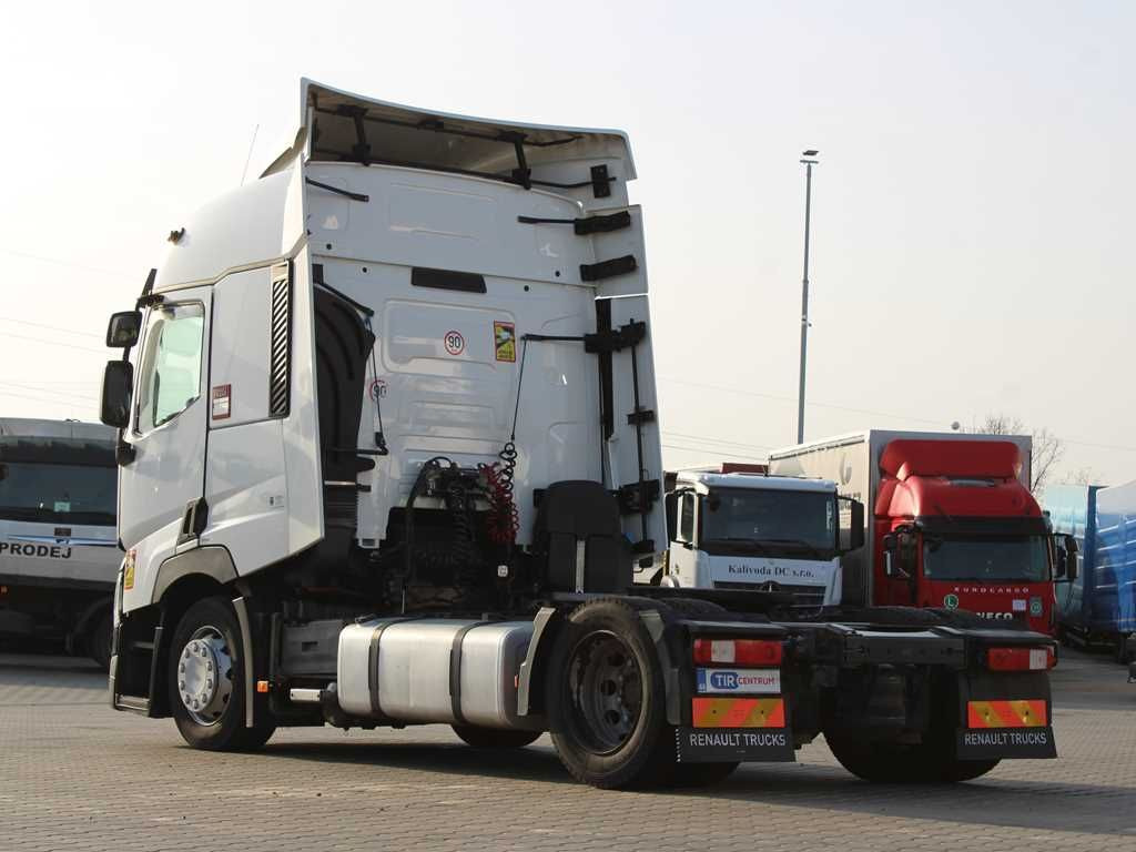 Renault T460, LOWDECK, EURO 6, PNEU 80% - Nyergesvontató: 4 kép. Renault T460, LOWDECK, EURO 6, PNEU 80% - Nyergesvontató: 4 kép.