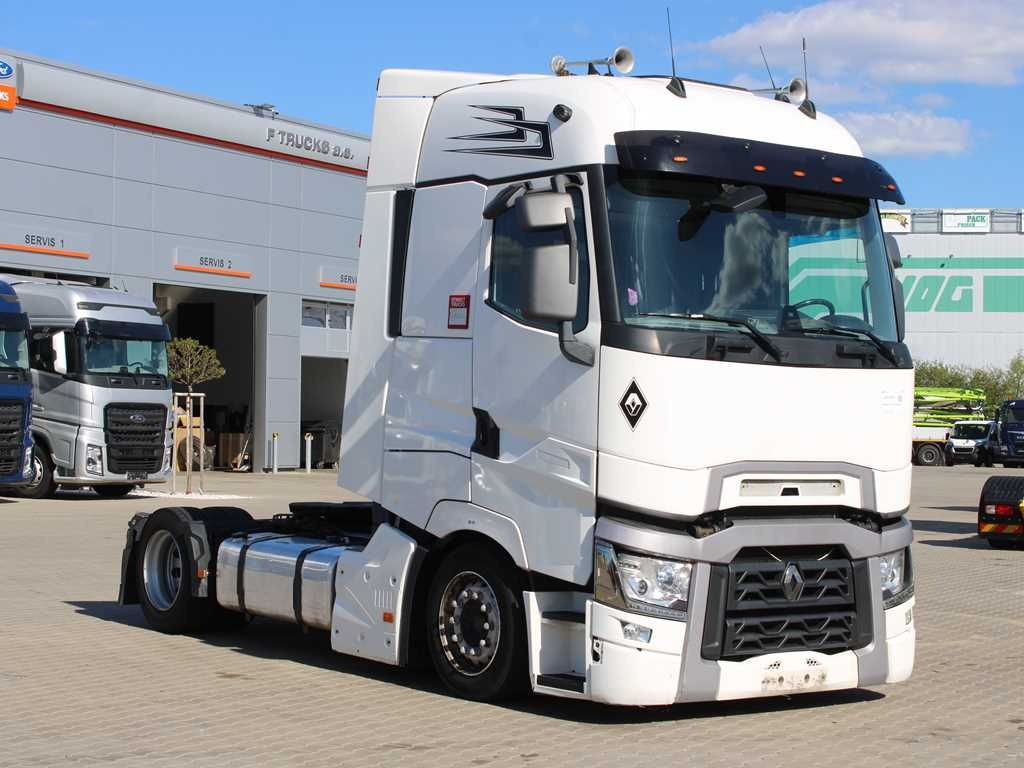 Renault T520, LOWDECK, EURO 6, PNEU 80% - Nyergesvontató: 2 kép. Renault T520, LOWDECK, EURO 6, PNEU 80% - Nyergesvontató: 2 kép.