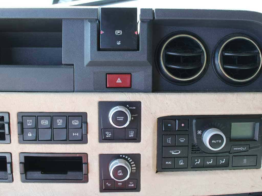 Renault T520, LOWDECK, EURO 6, TIRES 80% lízing Renault T520, LOWDECK, EURO 6, TIRES 80%: 12 kép.